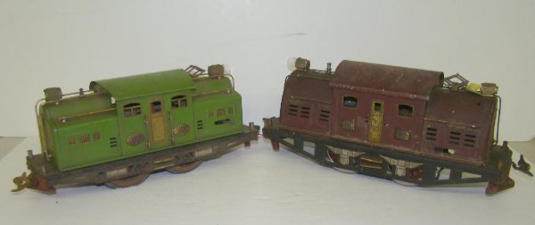 LOT OF TWO LIONEL TRAIN ENGINES