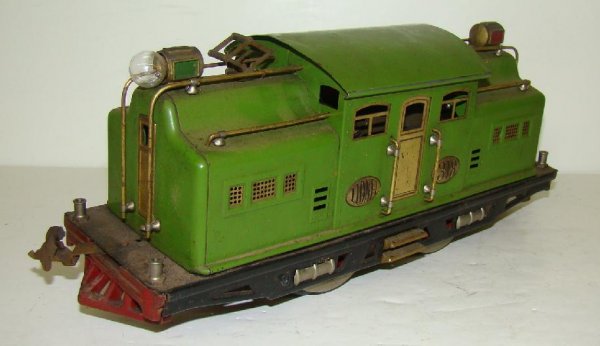 LOT OF TWO LIONEL TRAIN ENGINES - 3
