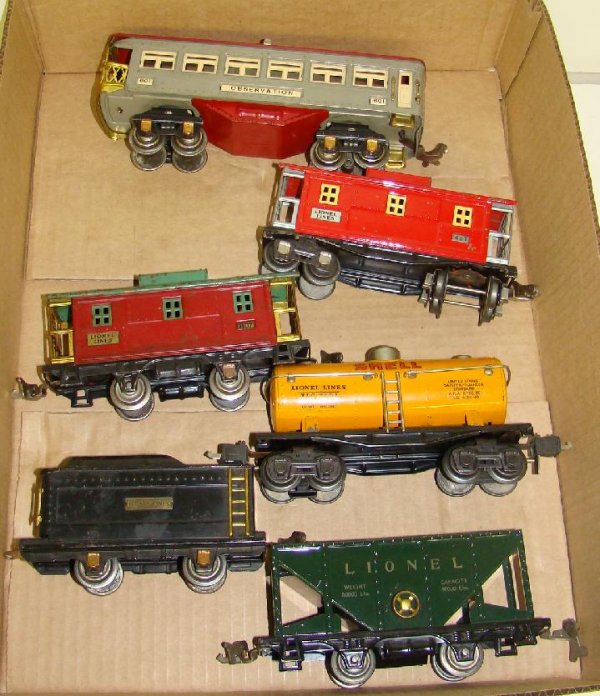 LOT OF 6 LIONEL TRAINS