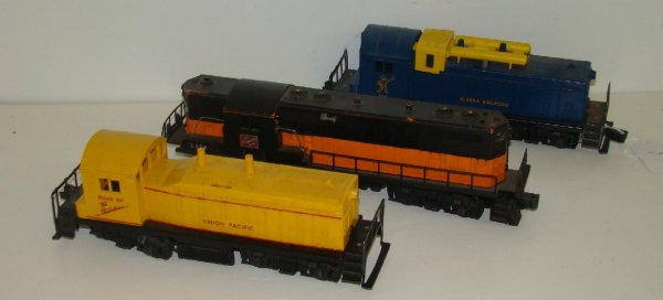 LOT OF THREE LIONEL ENGINES