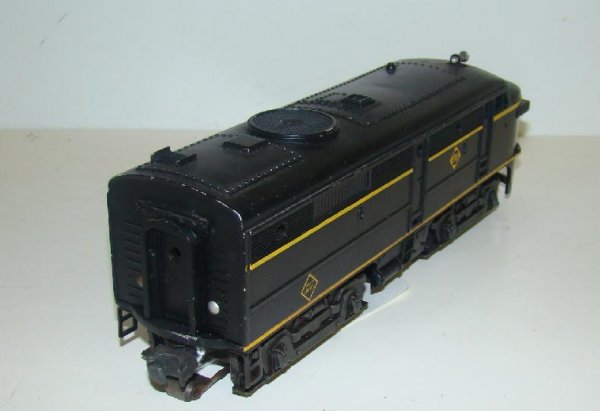 LOT OF TWO LIONEL ERIE ENGINES - 5
