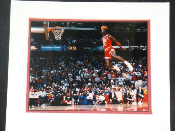 JORDAN AUTOGRAPHED STADIUM FLOOR & PHOTO - 2