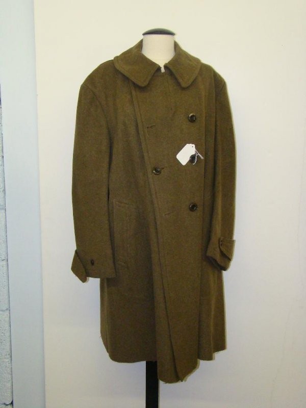 WW2 U.S. ARMY OVERCOAT & CAP: WW2 U.S. ARMY OVERCOAT & CAP. ALL BUTTONS INTACT. COAT HAS SOME CHIPPED BUTTON, AND SMALL PINHOLES.