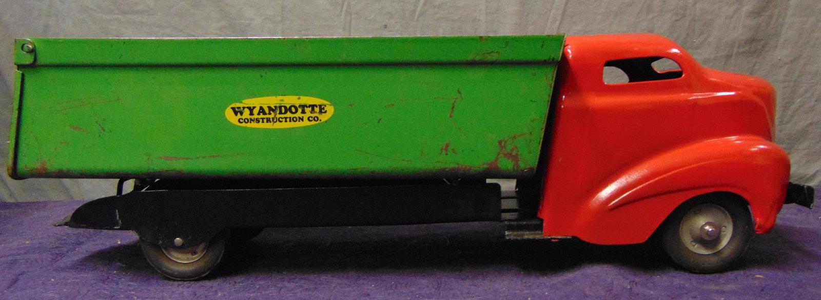 Large Wyandotte Construction Dump Truck (1 of 4)