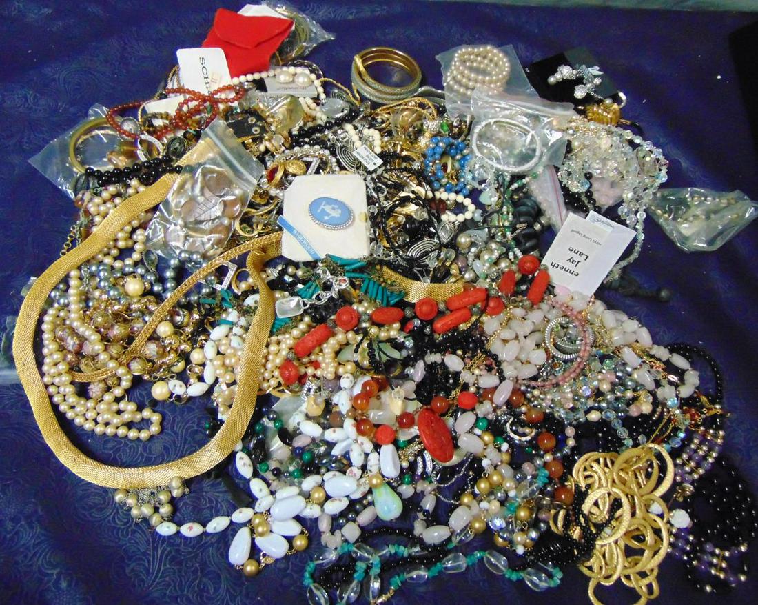 Large Lot of Costume Jewelry.: Lot of Mixed Costume Jewelry in Carton.This lot is being offered by the Public Administrator of New York County from the Estate of Renee Linsky (170649-11).