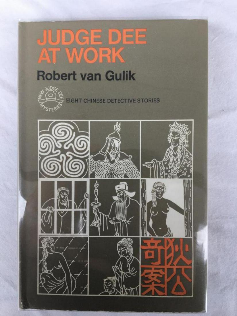 Robert Van Gulik. Judge Dee At Work. 1st DJ. (1 of 2)