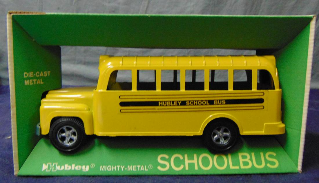 Hubley Mint in Box School Bus.: #1821 11" Long.