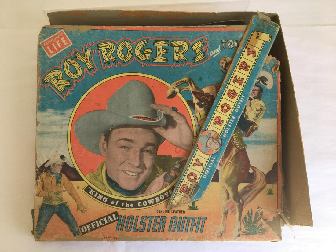 Roy Rogers and Trigger Holster Set in Rough Box. (1 of 5)