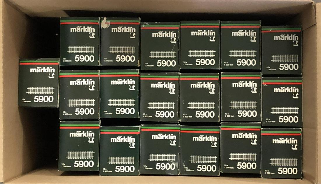 19 Boxes Marklin 5900 1 Gauge Straights (1 of 1)