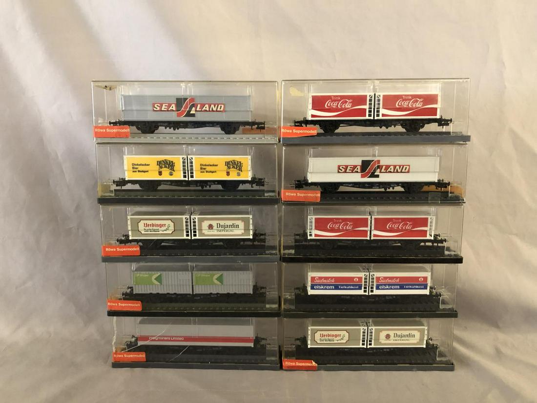 16 Boxed Röwa HO Freight Cars (1 of 3)