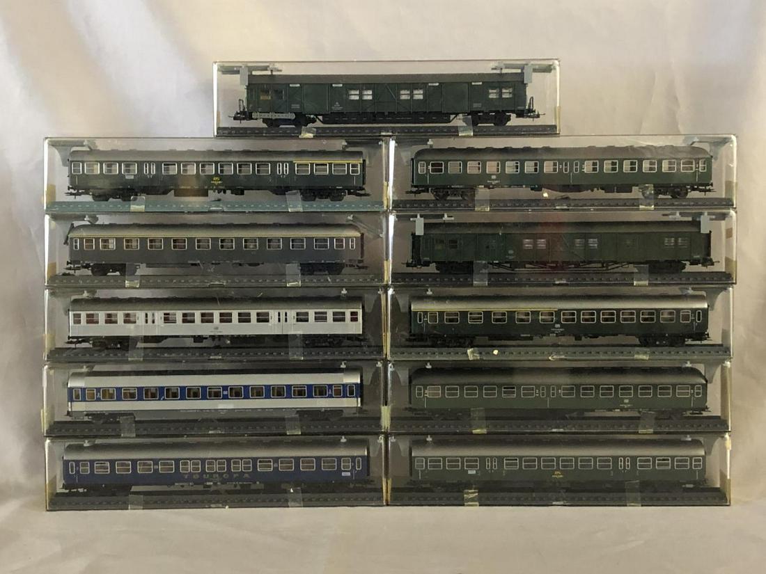 22 Assorted Röwa HO DB Passenger Cars (1 of 3)