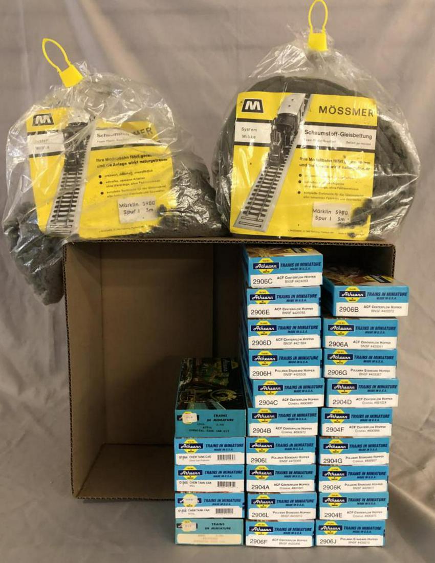 24 Boxed Athearn HO freight Car Kits (1 of 1)