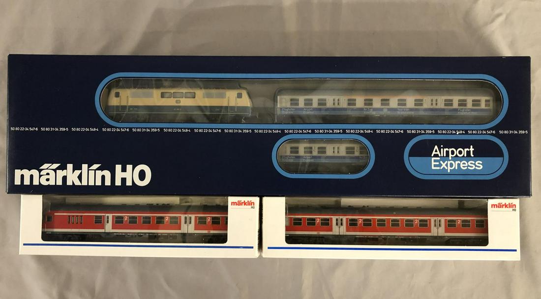 Extended Marklin HO Airport Express Set (1 of 2)