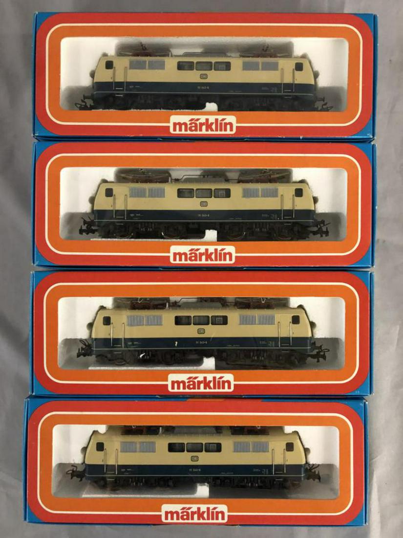 4 Store Stock Marklin HO 3042 (1 of 2)