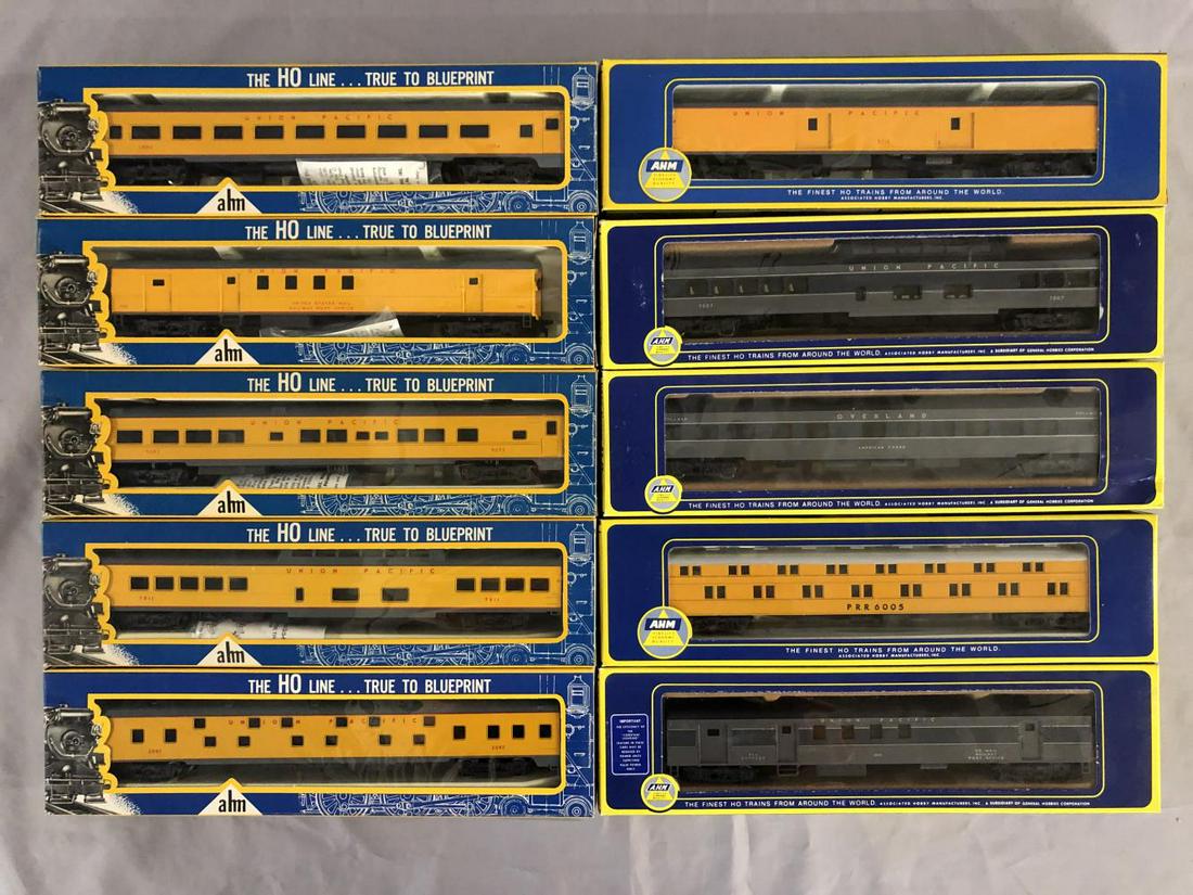 10 AHM HO Ga UP Passenger Cars (1 of 2)
