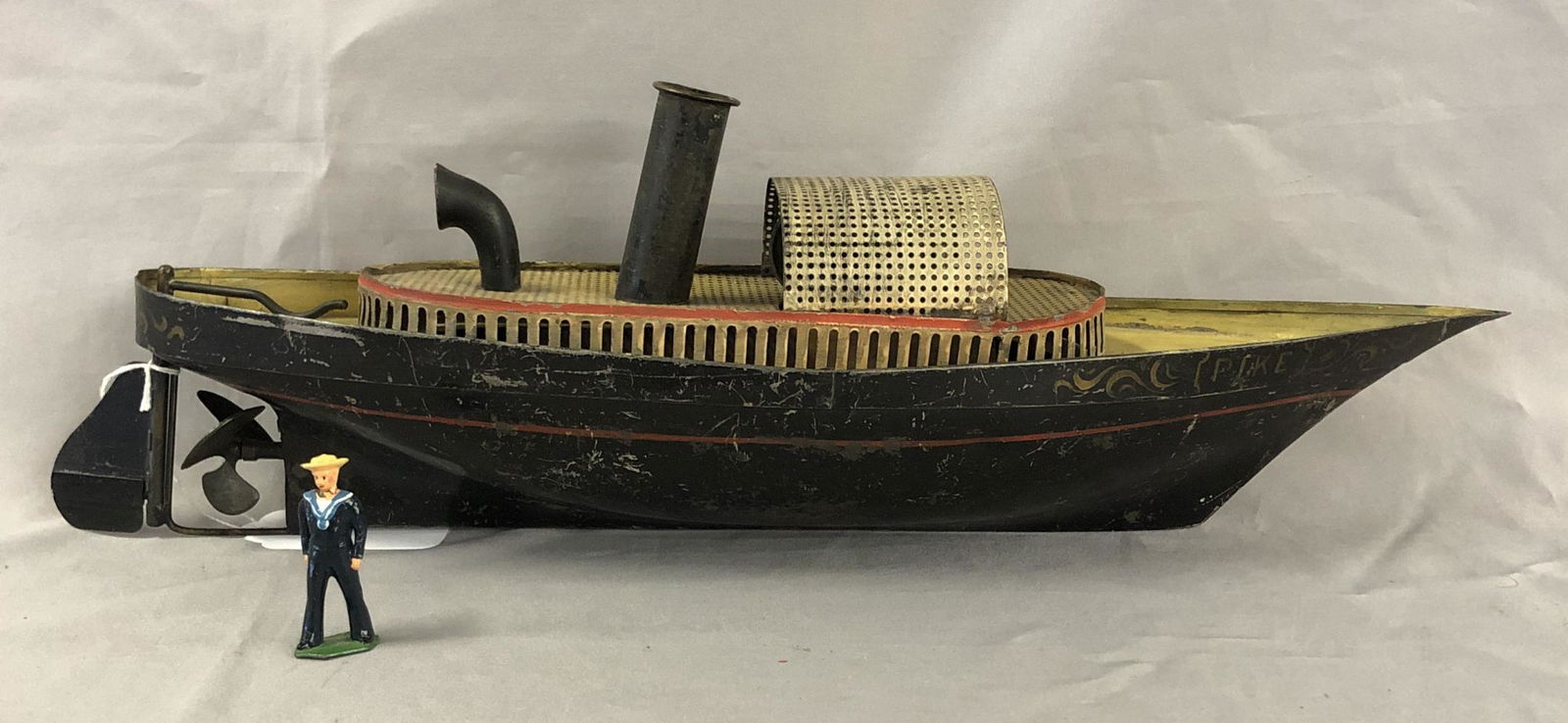 Unusual Live Steam Yacht PIKE (1 of 7)