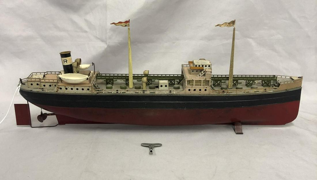 Large Fleischmann Oil Tanker (1 of 5)