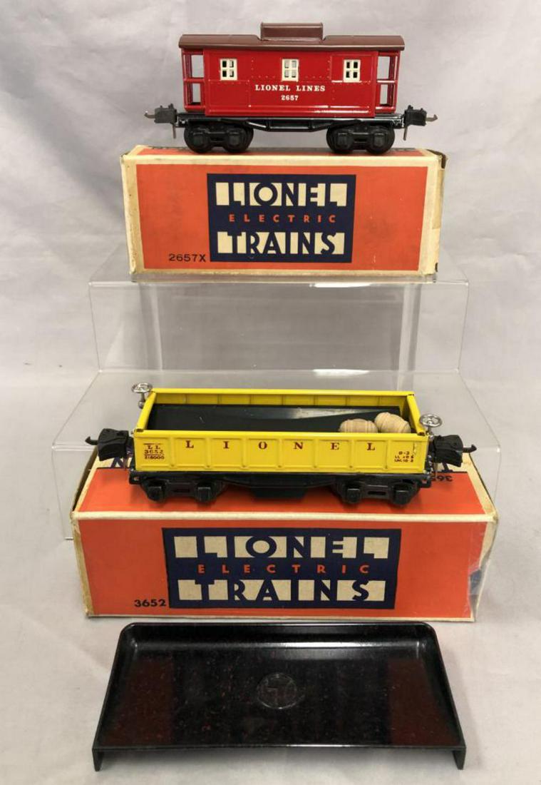 Clean 1940 Lionel 3652 & 2657X Freights (1 of 9)