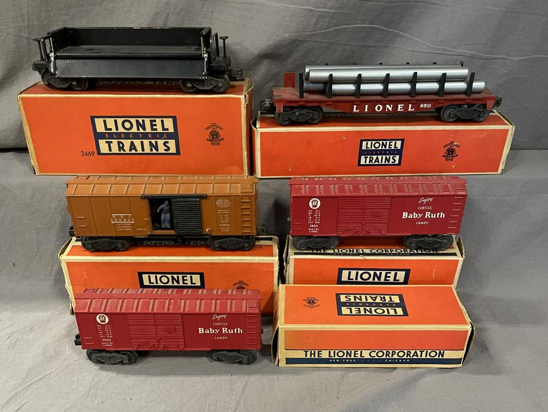 5 Boxed Lionel Freight Cars (1 of 5)