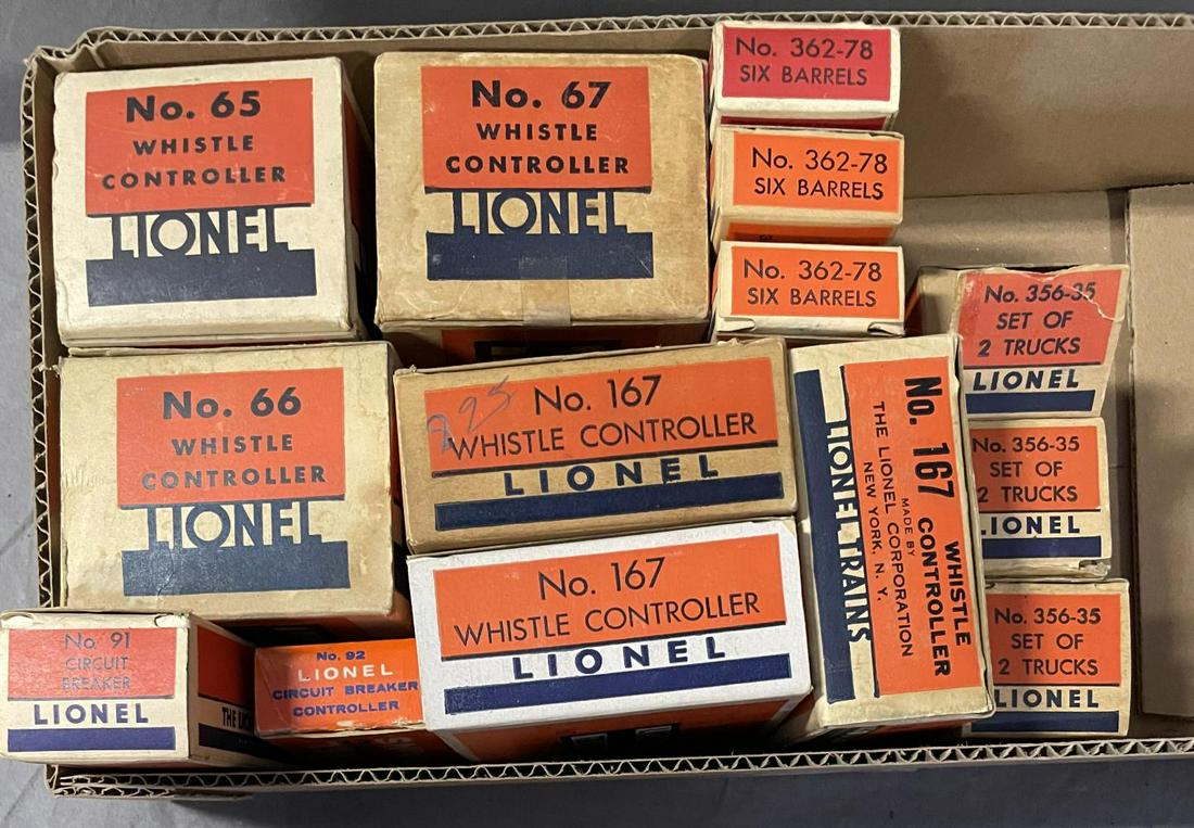Lionel Accessories Lot (1 of 2)