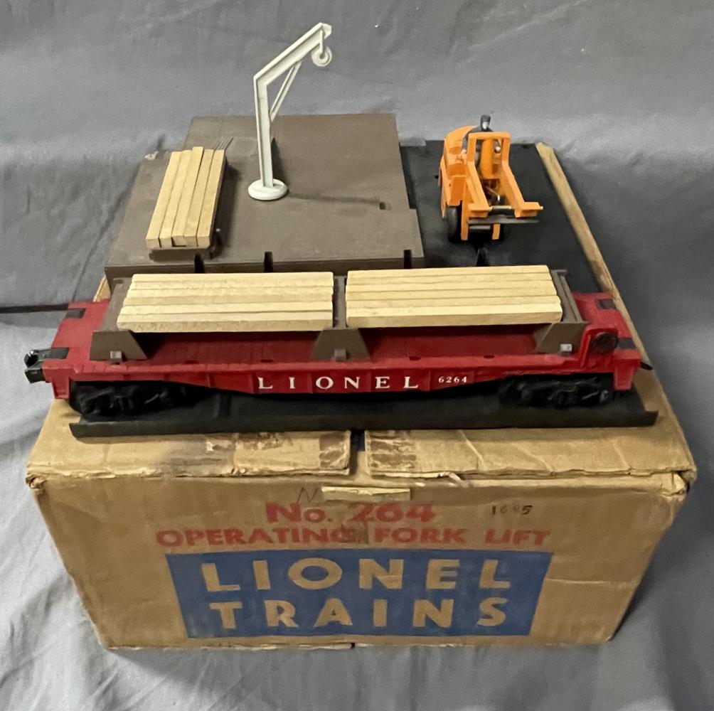 Boxed Lionel 264 Forklift Platform Set (1 of 3)