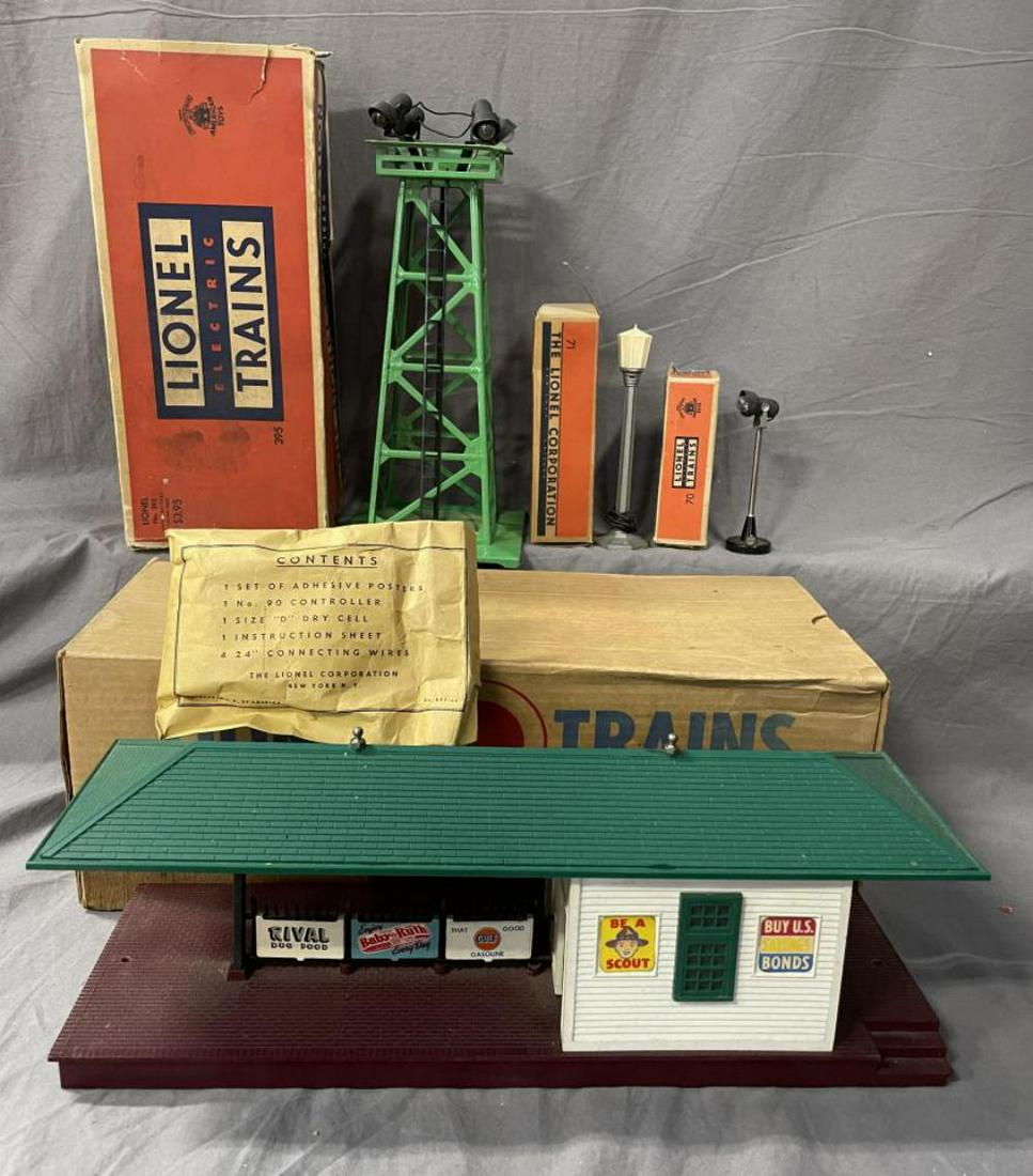 4 Boxed Lionel Accessories (1 of 6)