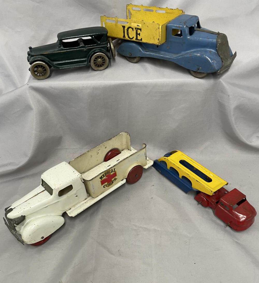 4 Vintage Toy Vehicles (1 of 3)