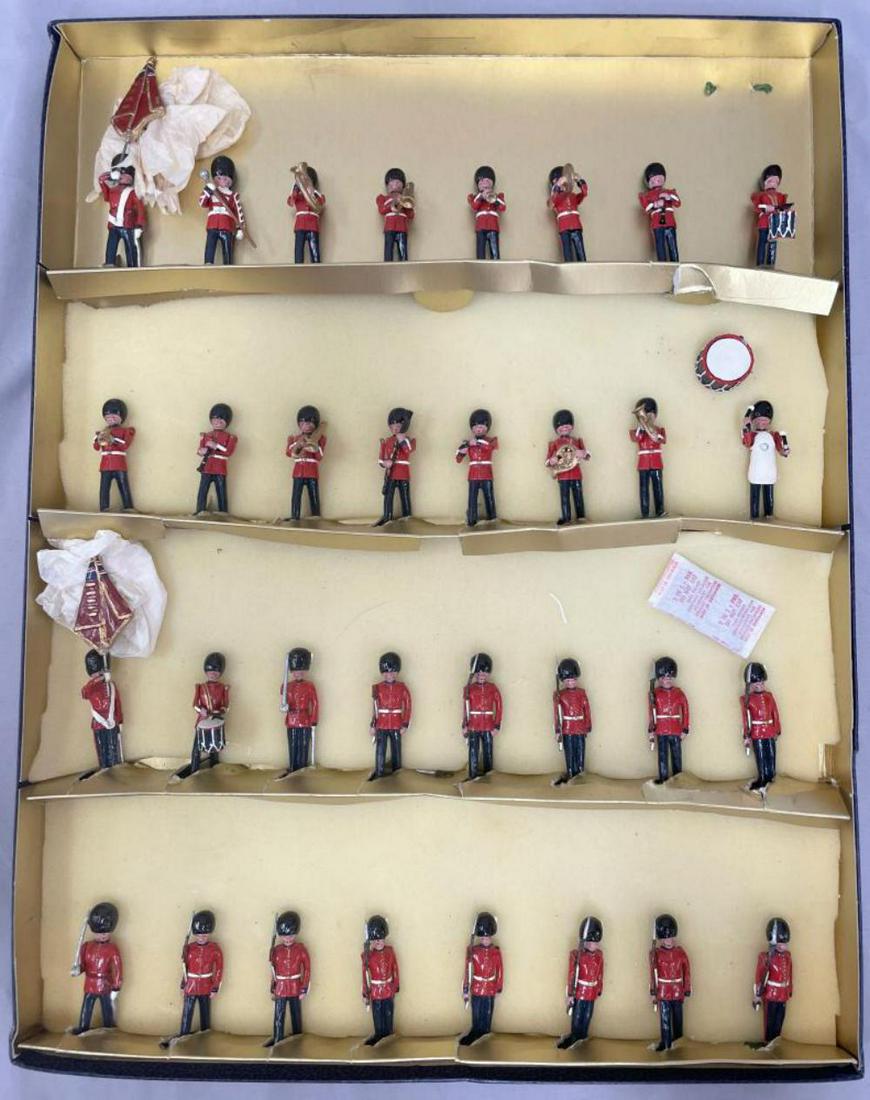 Large Blenheim Set H3 Changing of the Guard (1 of 5)