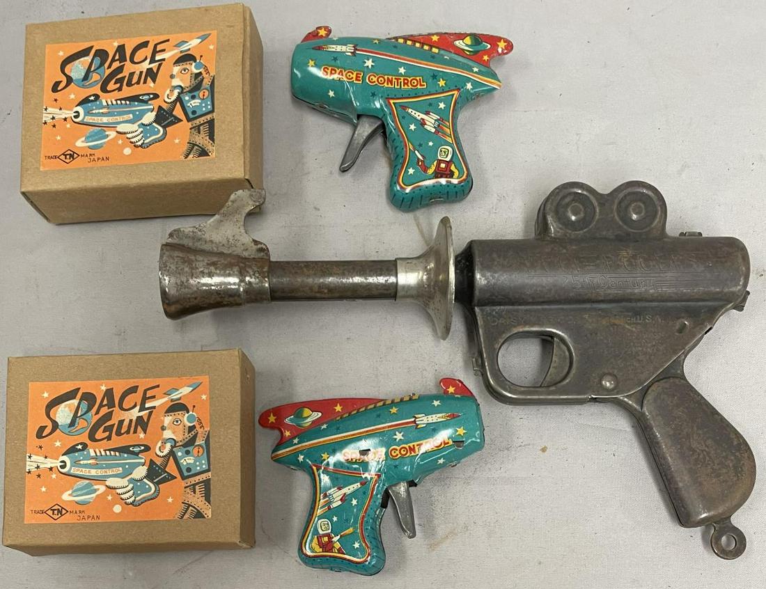 3 Vintage Space Guns, 2 Boxed (1 of 2)