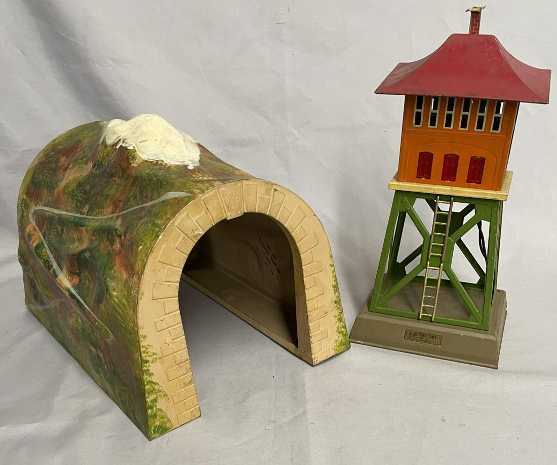 Nice Lionel 438 & 119 Accessories: Includes a 438 Signal Tower; 119 Tunnel. Both would benefit from a cleaning, but only show light playwear.