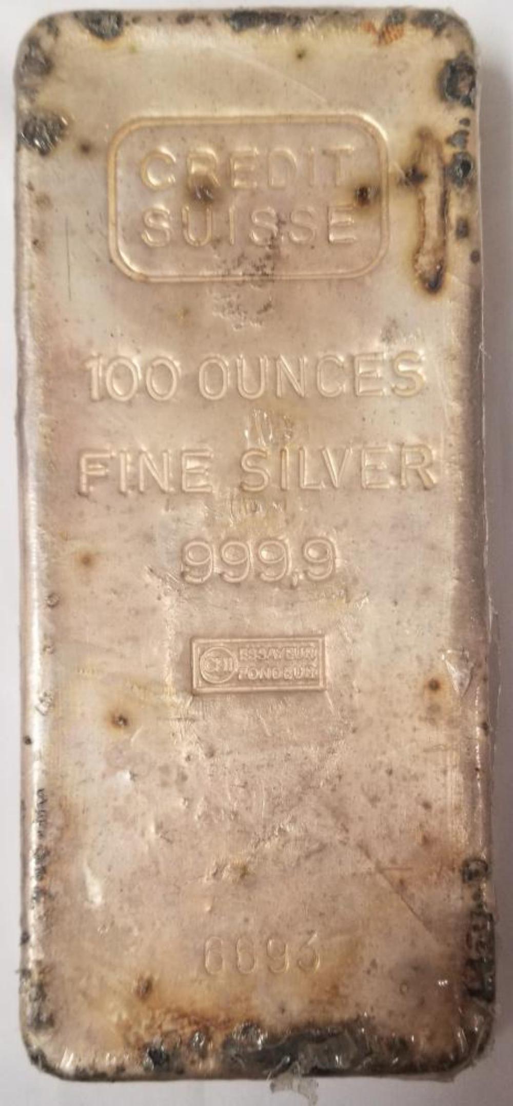 100 Ounce Silver Bar. (1 of 2)