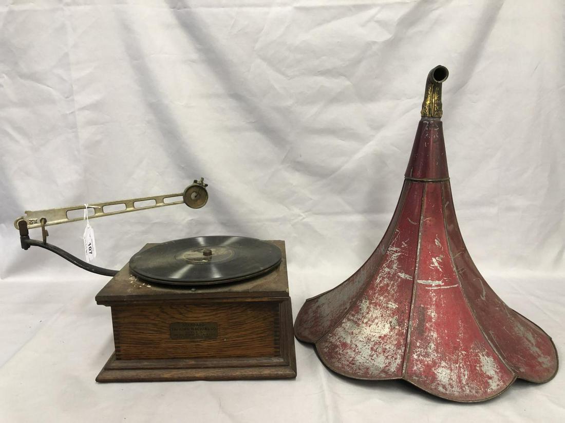 Standard Talking Machine Style X Phonograph (1 of 6)