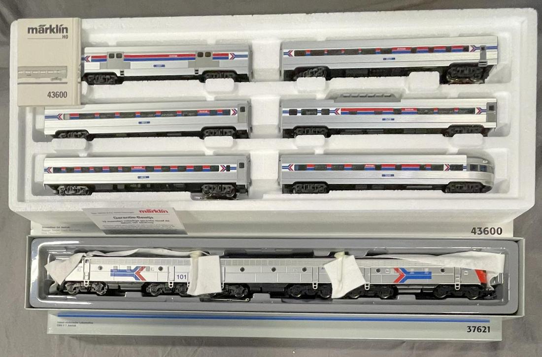 Marklin HO Amtrak ABA Passenger Set (1 of 3)