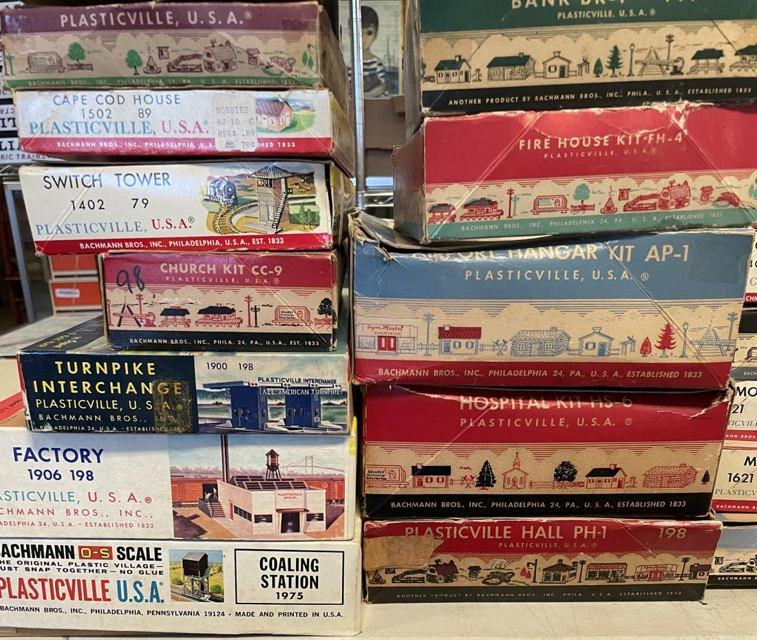 42 Plasticville Structure Kits and More (1 of 4)