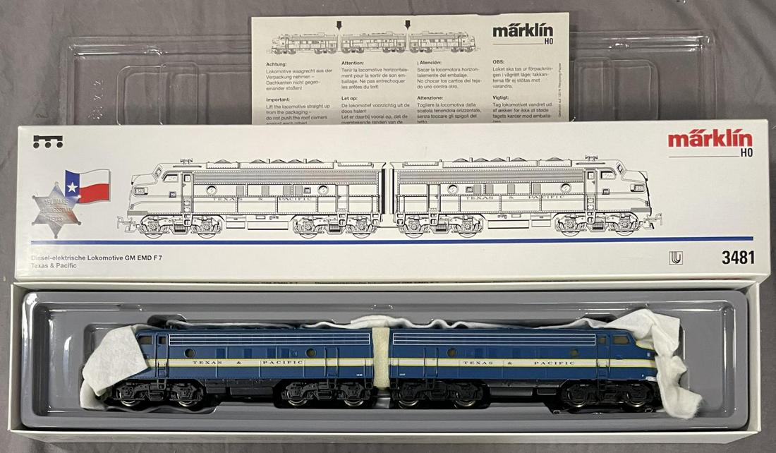 Marklin HO 3481 American T&P F7 AA Diesels: Nice Texas & Pacific powered pair, like new with box.