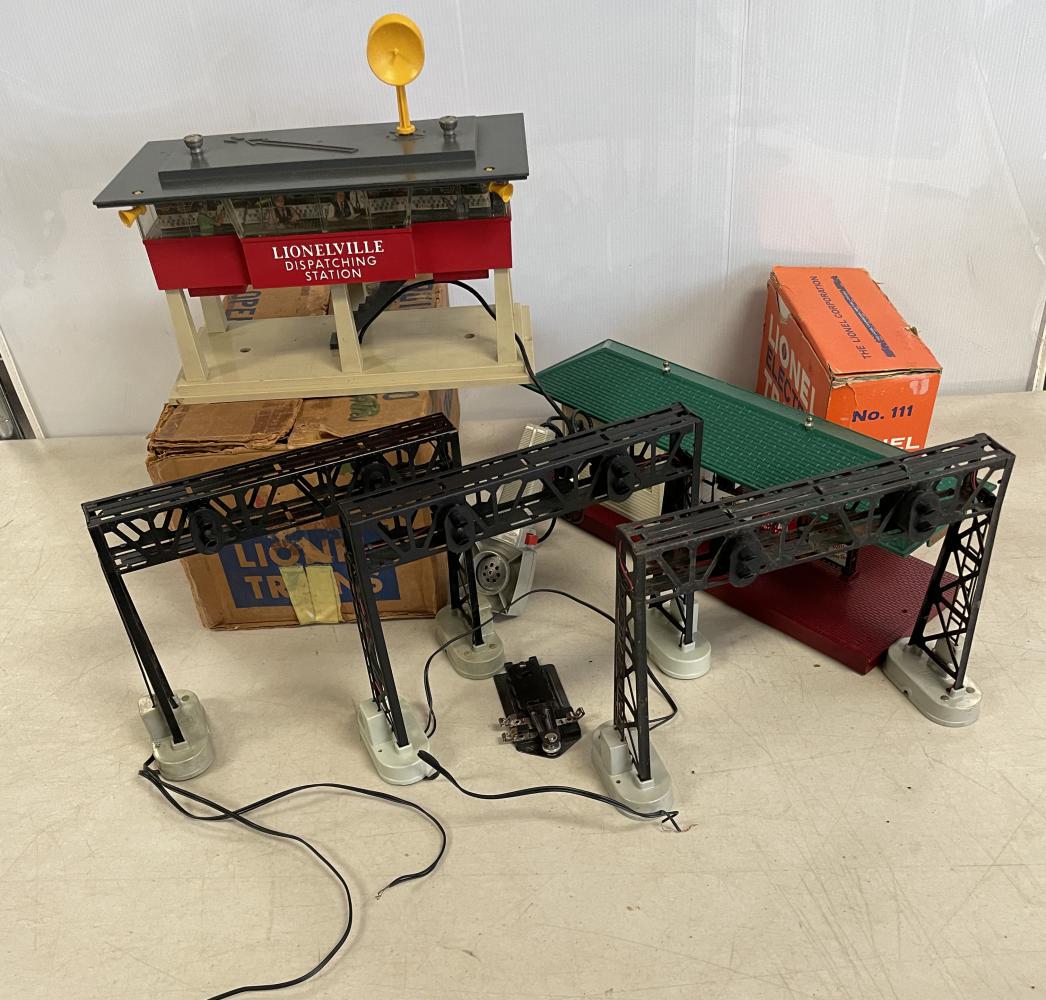 6 Lionel Accessories, Some Boxed (1 of 4)