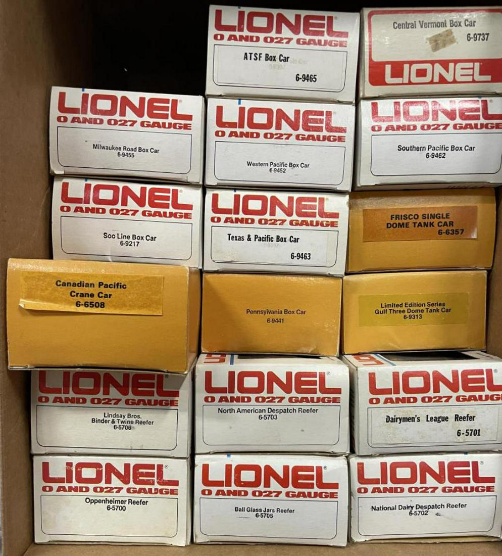17 Lionel MPC Freight Cars (1 of 5)