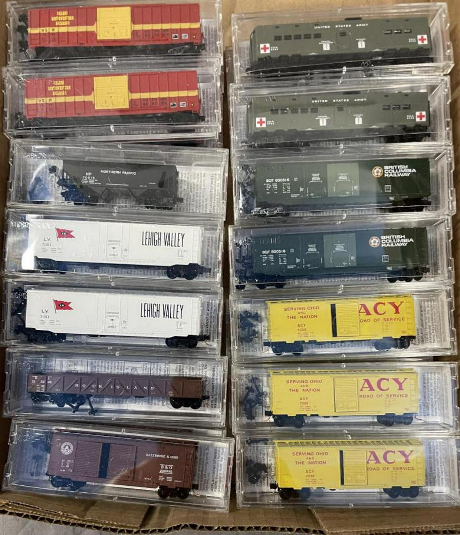 28 Assorted Micro Trains N Gauge Freight Cars (1 of 5)