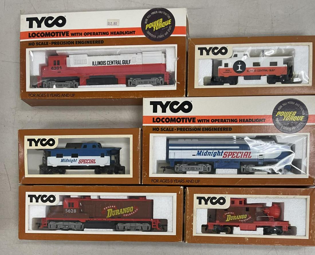 3 Boxed Tyco HO Diesel & Caboose Pairs (1 of 3)