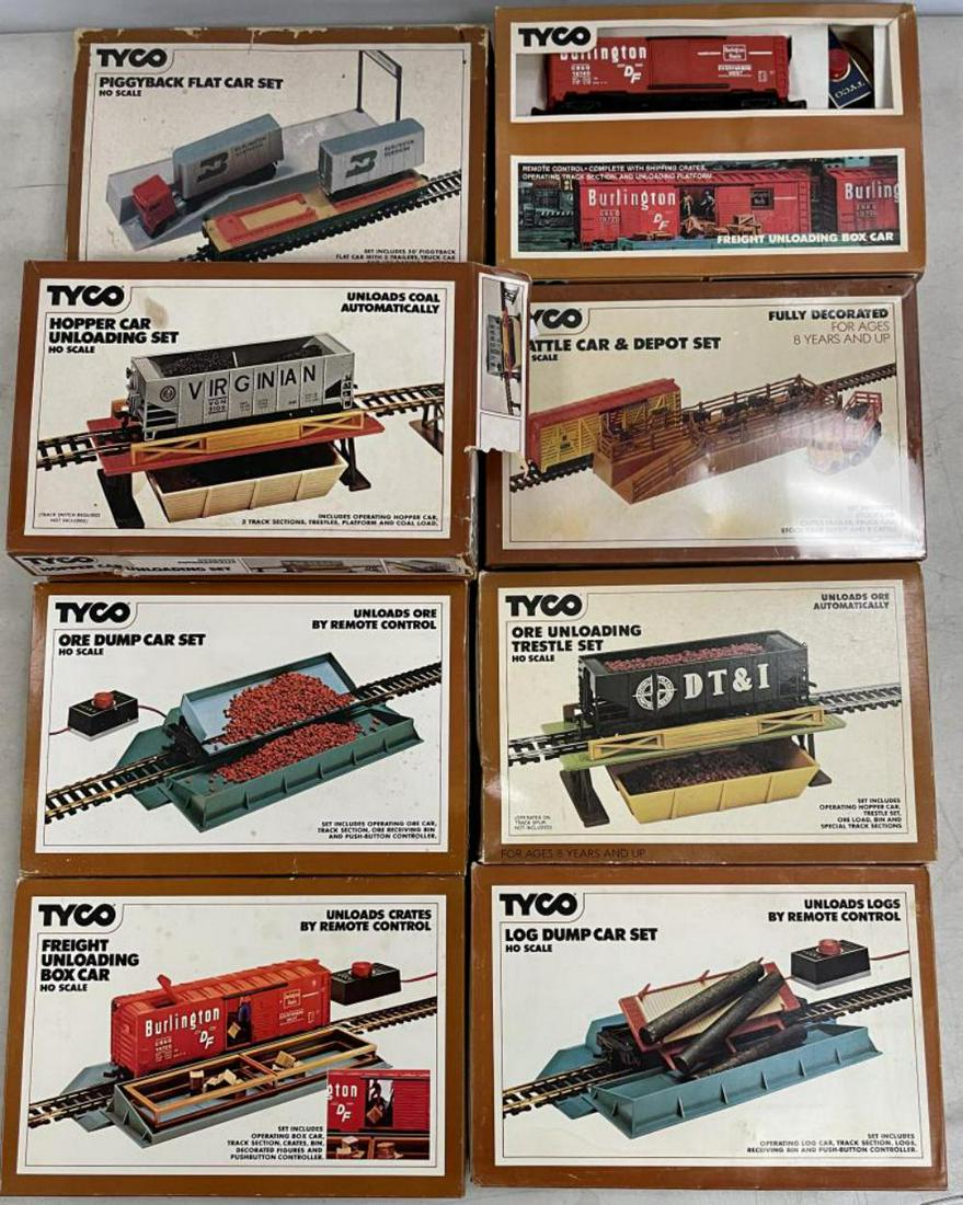 9 Boxed Tyco HO Operating Cars (1 of 5)