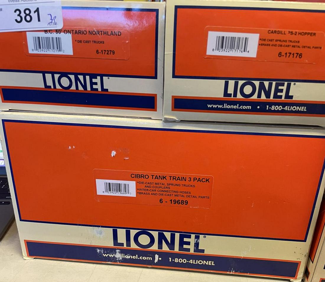 Lionel Freight Cars (1 of 2)