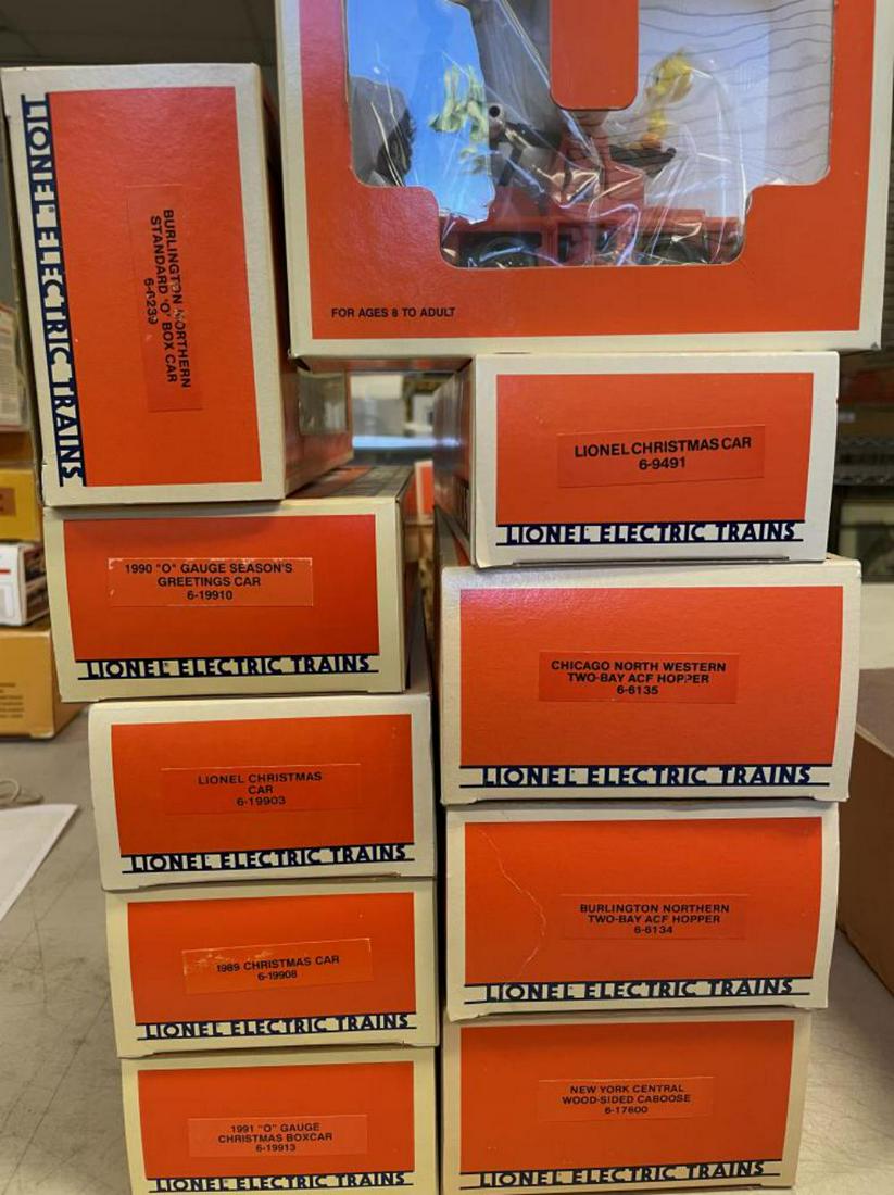 10pc Lionel Modern Group (1 of 1)