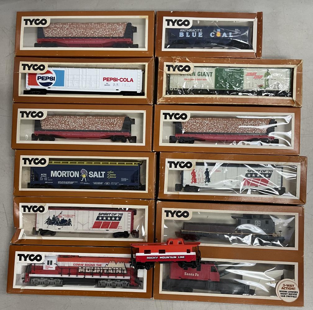 11pc Boxed Tyco HO Diesel Freight Set (1 of 4)
