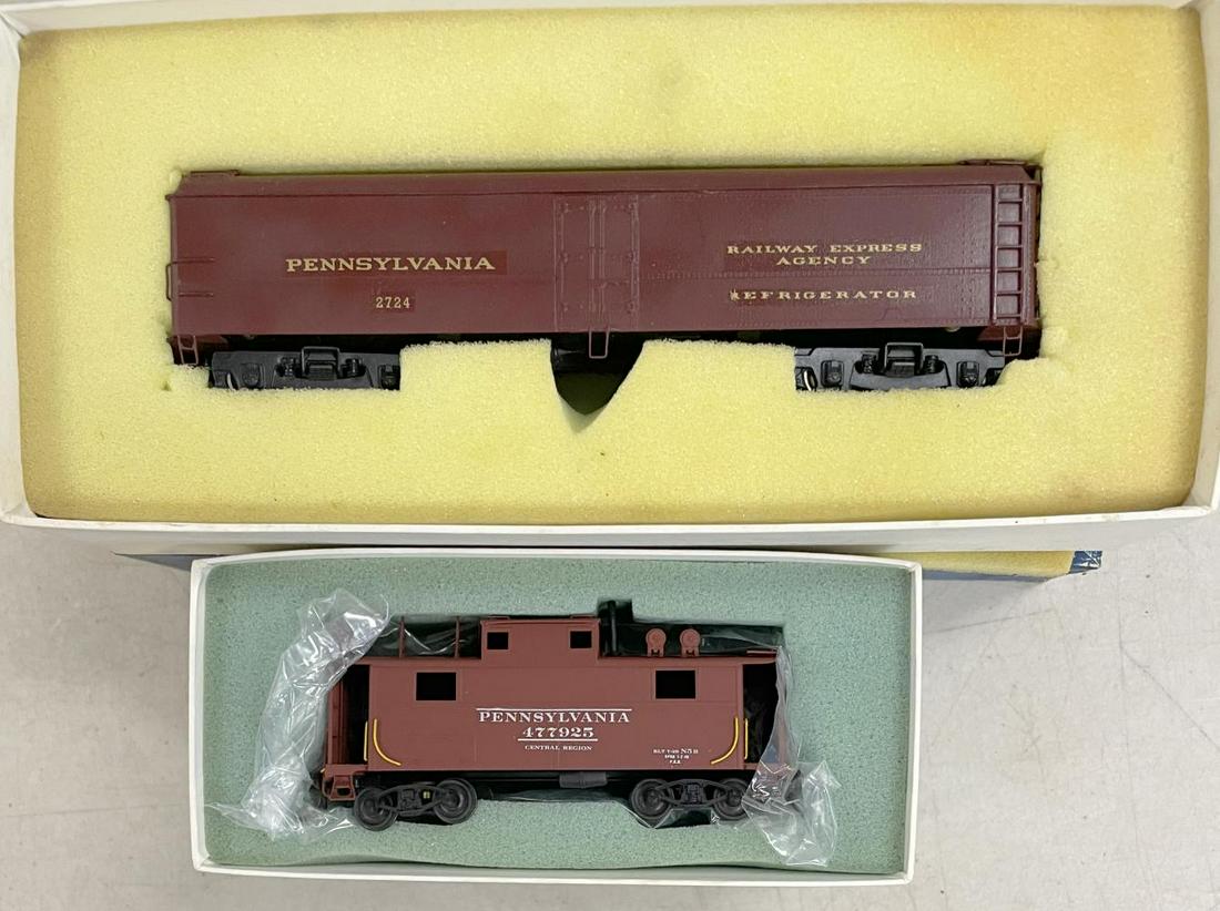 Alco HO Brass Express Reefer & Caboose (1 of 2)