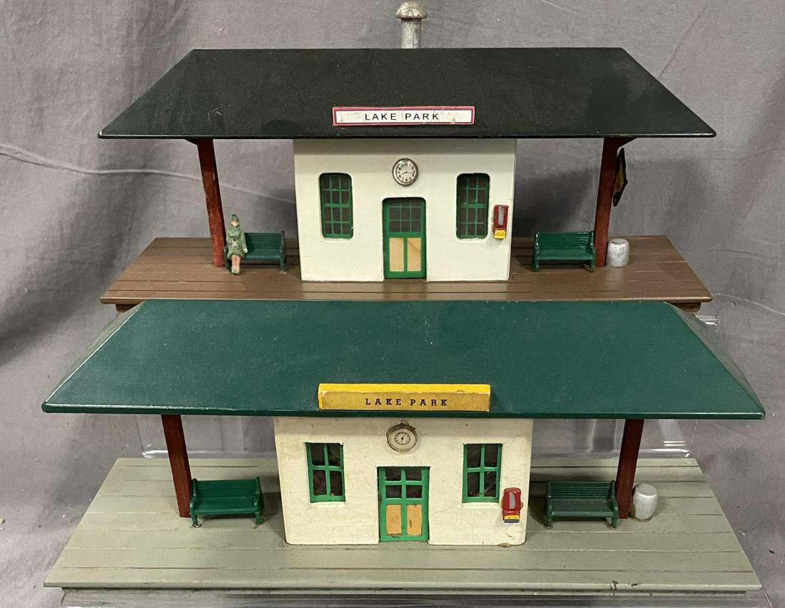 2 Variations American Flyer S Ga 273 Lake Park Sta (1 of 3)