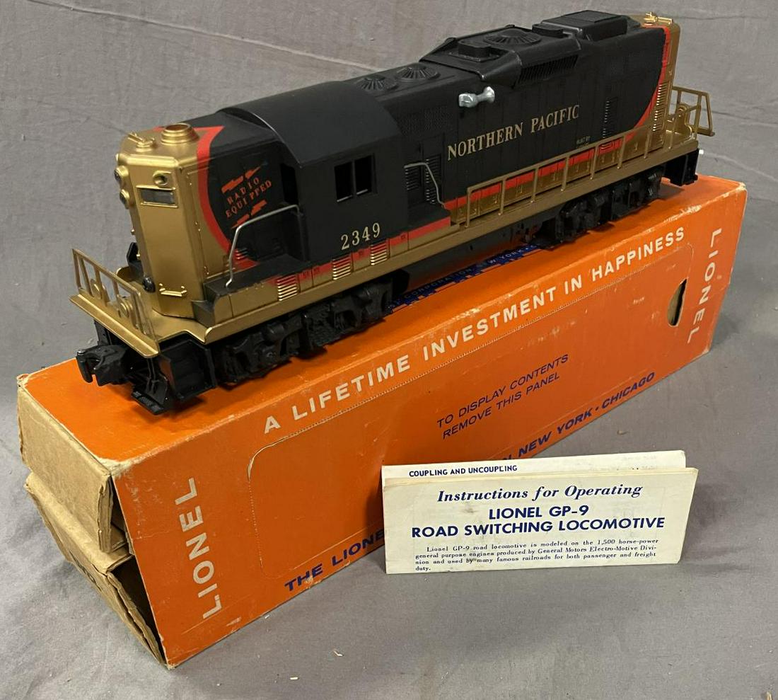 Nice Boxed Lionel 2349 NP GP9 Diesel (1 of 4)
