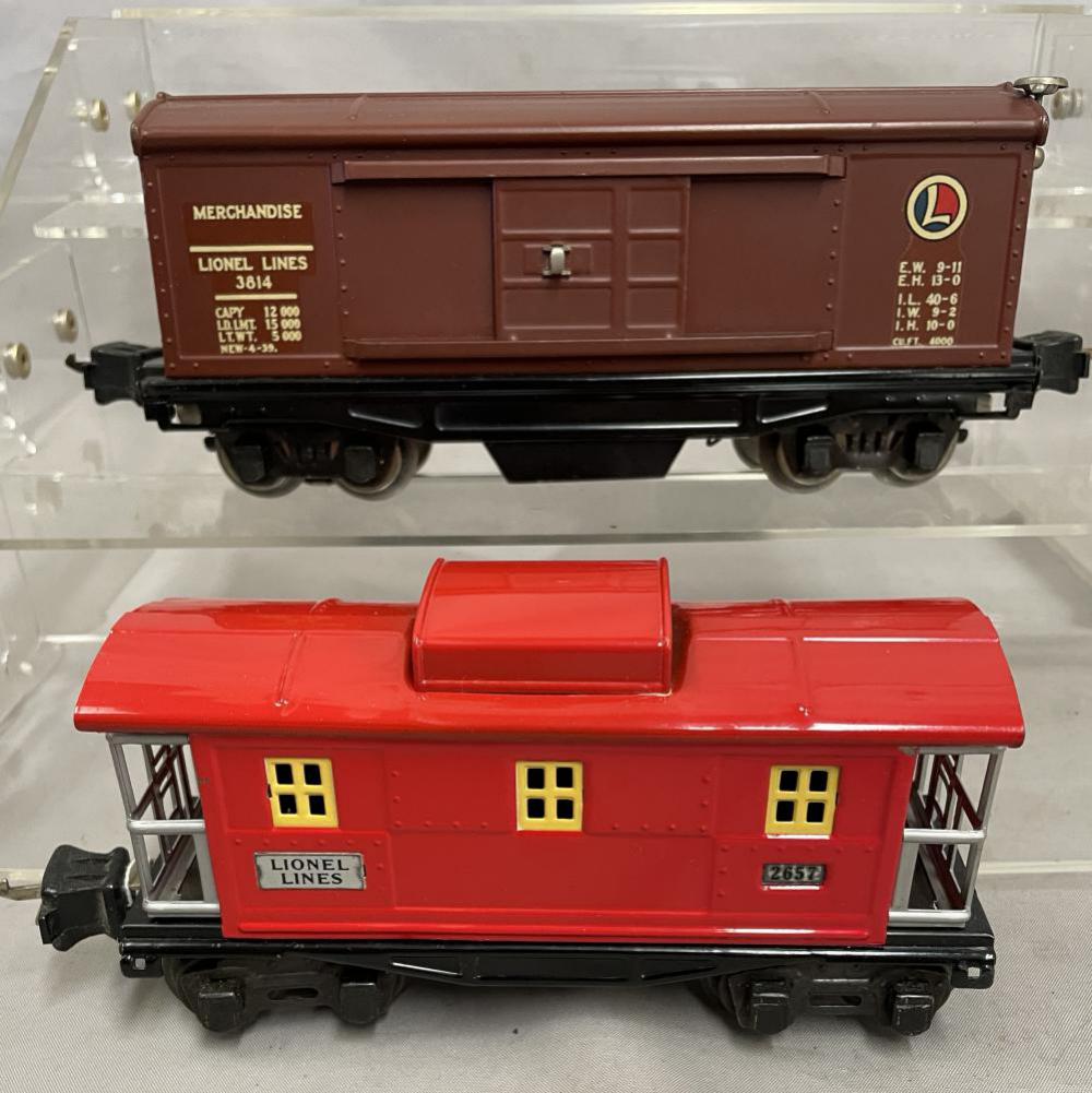 Nice Lionel 3814 & 2657 Freight Cars (1 of 4)