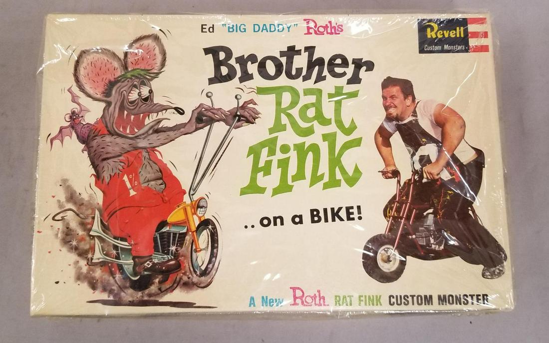 Revell製 Brother Rat Fink on a Bike 1964 Revell Brother Rat Fink On A Bike, Model Kit