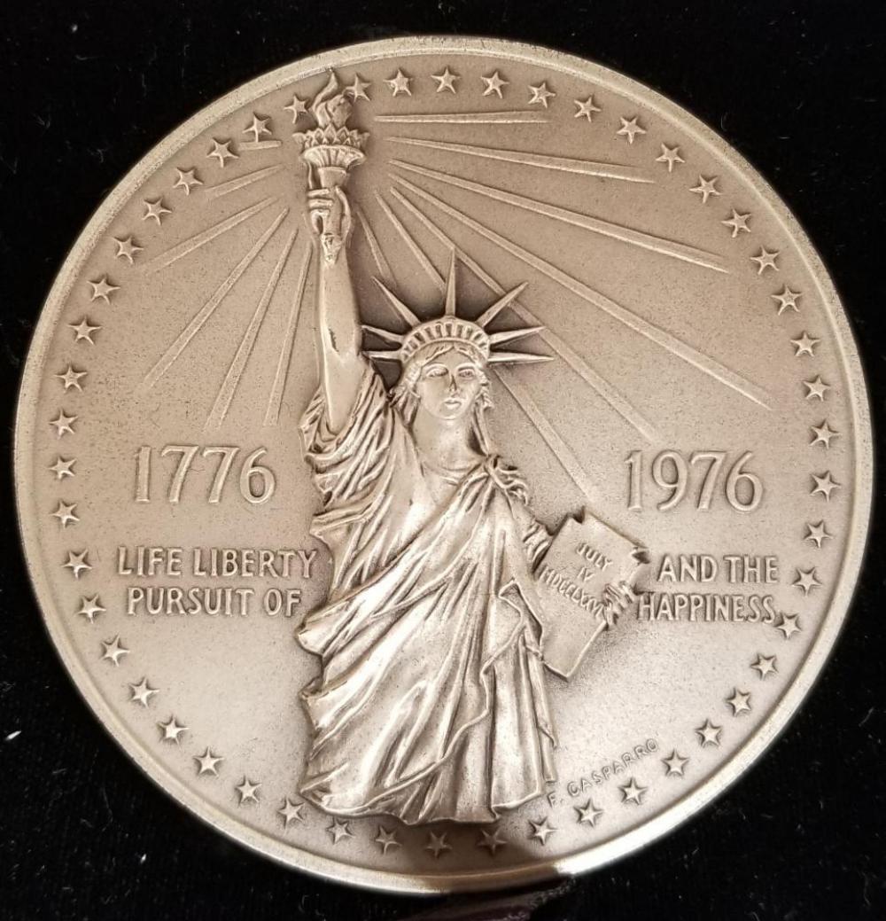 Silver Bicentennial Medal Boxed. (1 of 2)