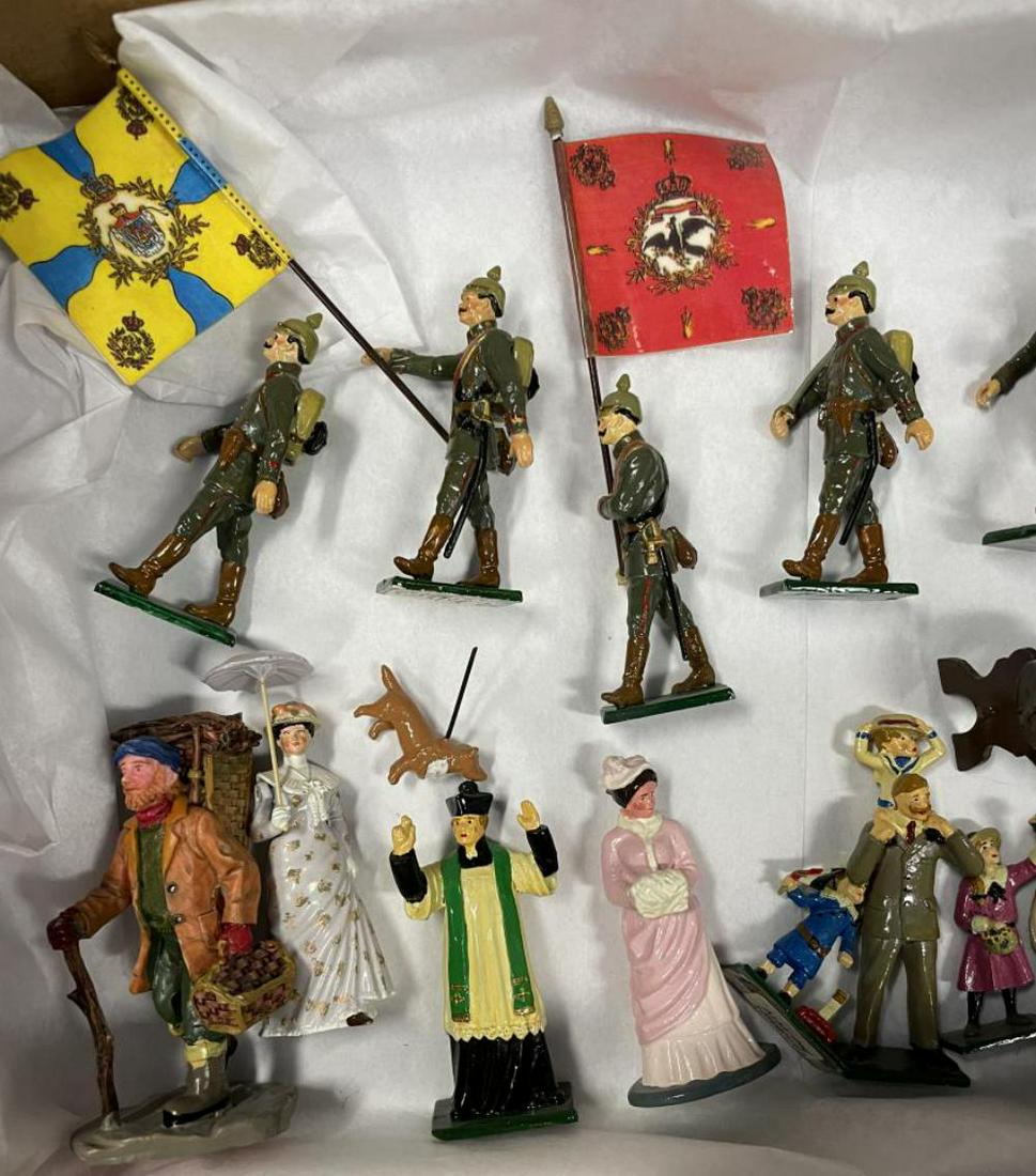 28Pc Modern Present Arms Parade (1 of 3)